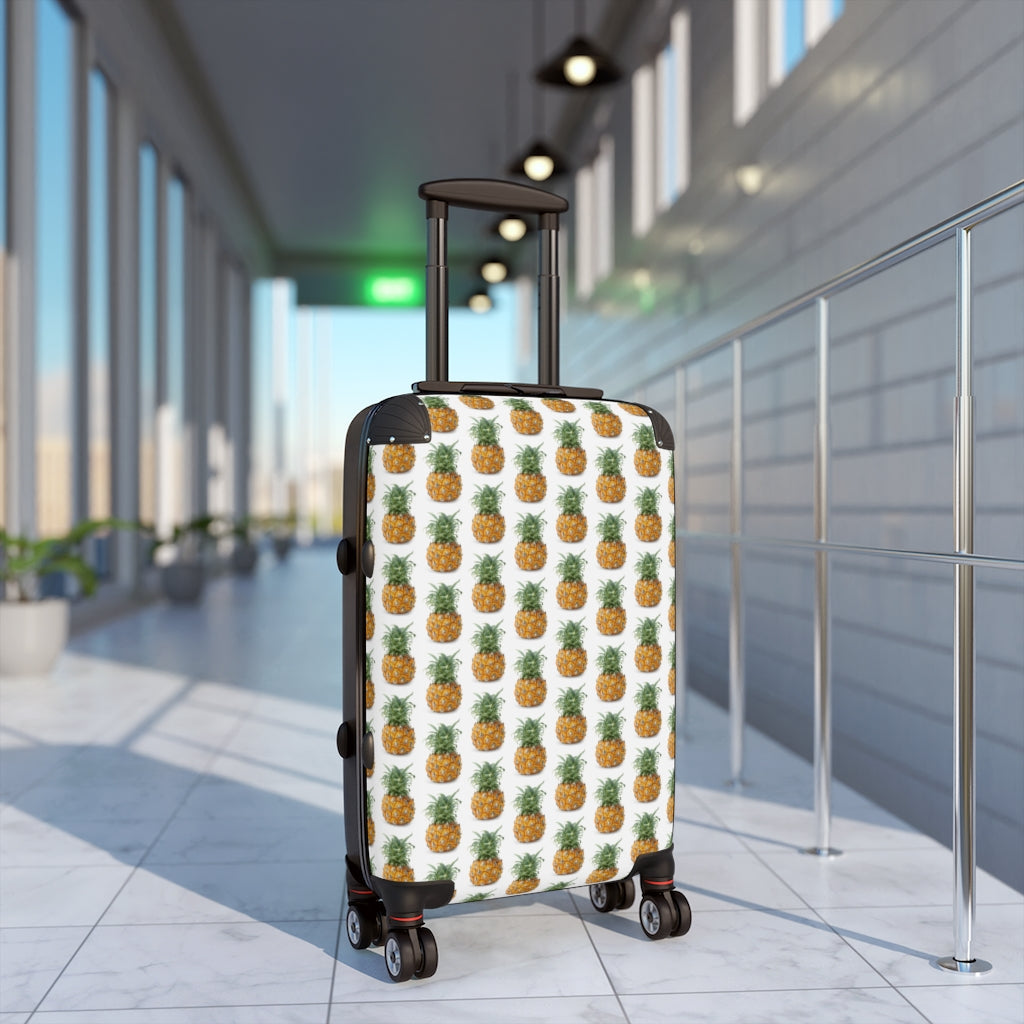 Geotrott Pineapple Fruit Print Pattern Cabin Suitcase Extended Storage Adjustable Telescopic Handle Double Wheeled Polycarbonate Hard-Shell Built-In Lock