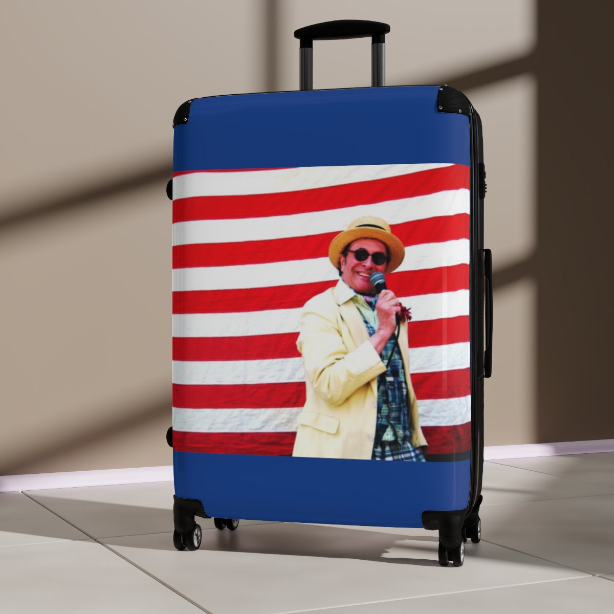 Geotrott Coney Island Beach Aquarium Luna Park Governor Black Cabin Suitcase Extended Storage Adjustable Telescopic Handle Double Wheeled Polycarbonate Hard-Shell Built-In Lock