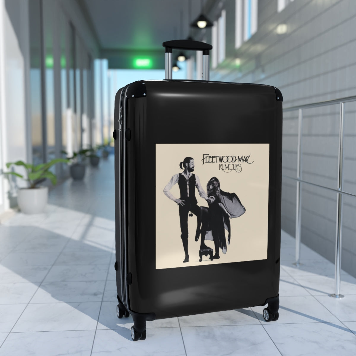 Geotrott Fleetwood Mac Rumours 1977 Black Cabin Suitcase Extended Storage Adjustable Telescopic Handle Double Wheeled Polycarbonate Hard Shell Built In Lock