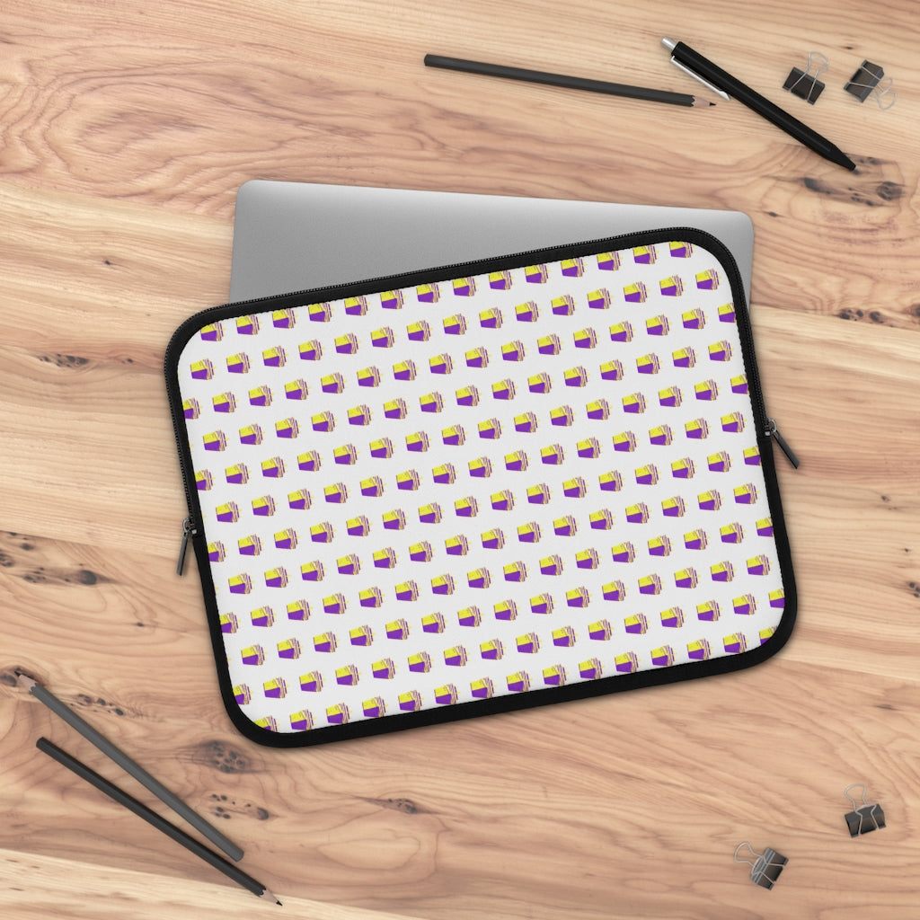 Geotrott Purple Cruise Ships Pattern White Laptop Sleeve