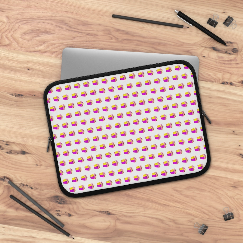 Geotrott Pink Cruise Ships Pattern White Laptop Sleeve