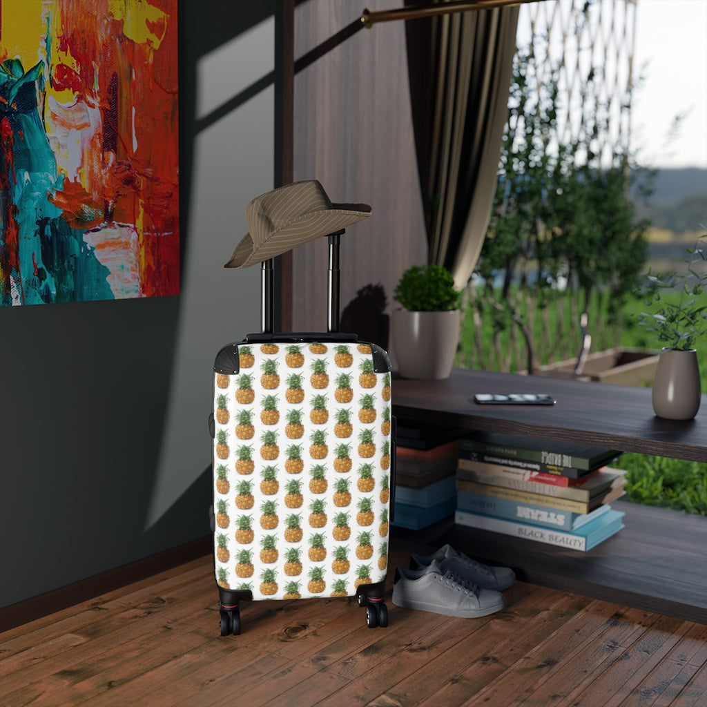 Geotrott Pineapple Fruit Print Pattern Cabin Suitcase Extended Storage Adjustable Telescopic Handle Double Wheeled Polycarbonate Hard-Shell Built-In Lock