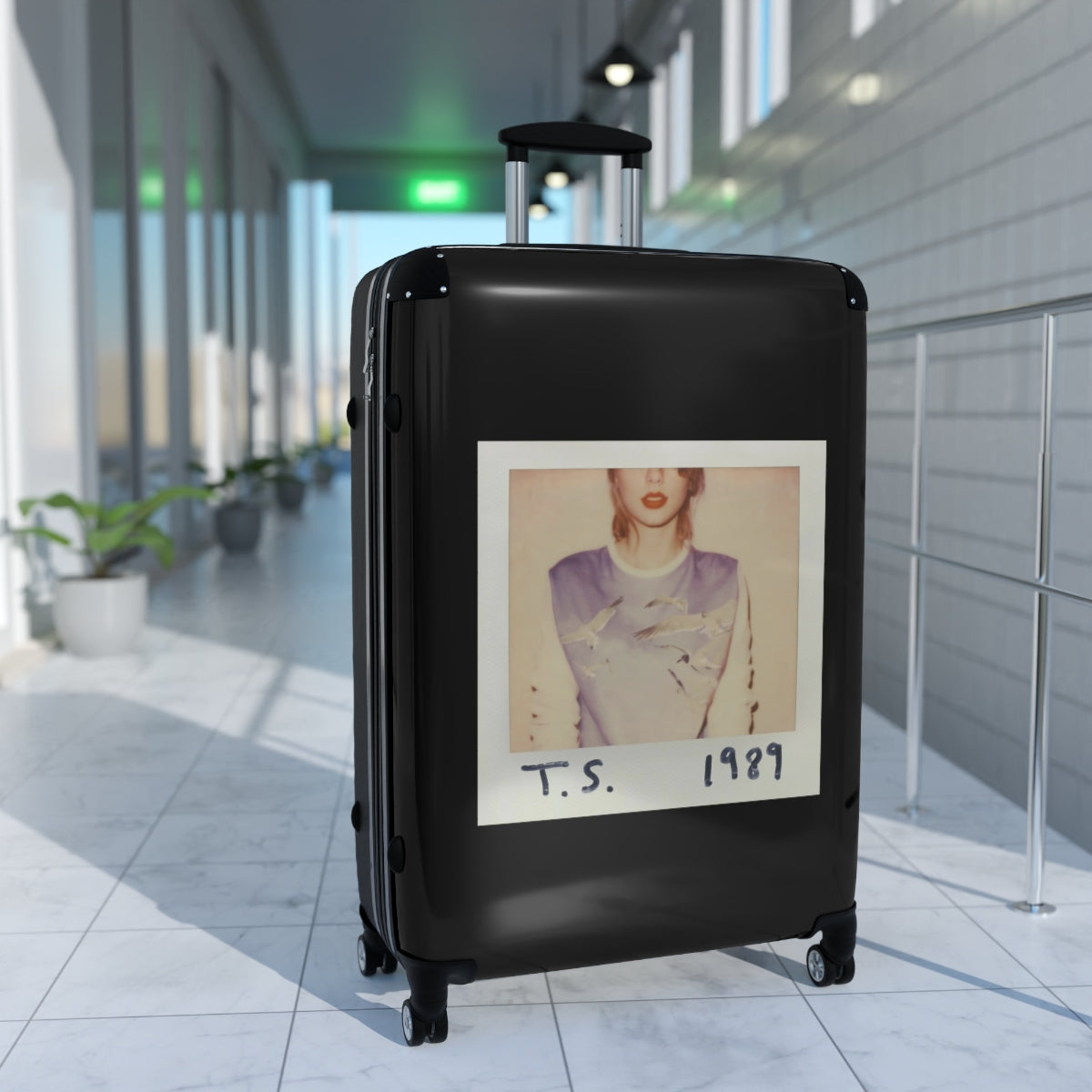 Getrott Taylor Swift 1989 2014 Black Cabin Suitcase Extended Storage Adjustable Telescopic Handle Double wheeled Polycarbonate Hard-shell Built-in Lock-Bags-Geotrott