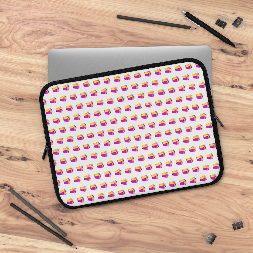 Geotrott Pink Cruise Ships Pattern White Laptop Sleeve
