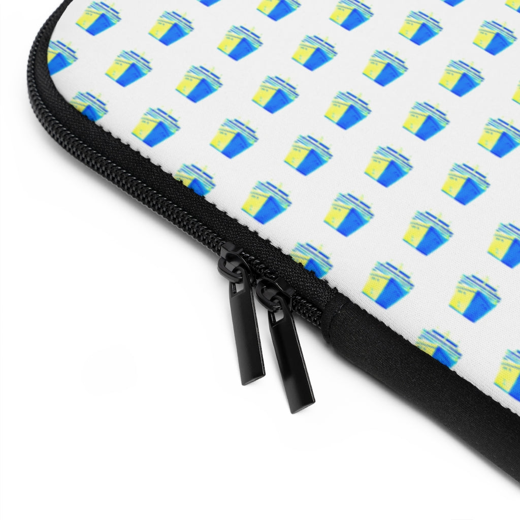Geotrott Old Blue Cruise Ships Pattern White Laptop Sleeve