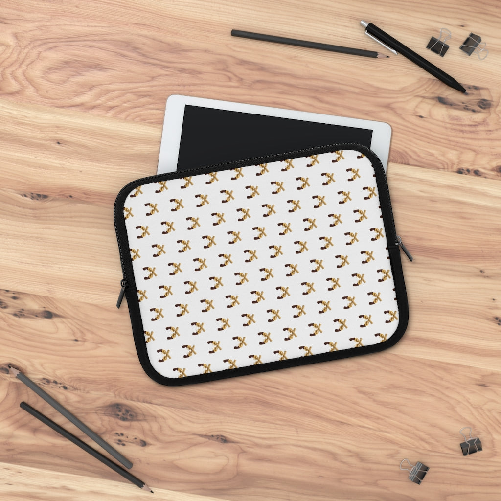Geotrott Gold Magnum Guns Pattern White Laptop Sleeve